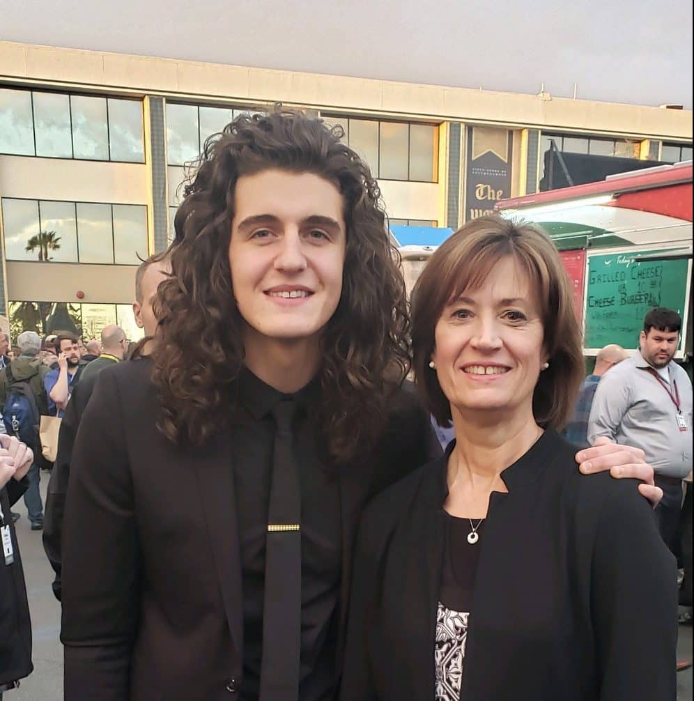 American Idol Finalist, Cade Foehner, Chats Live on Facebook